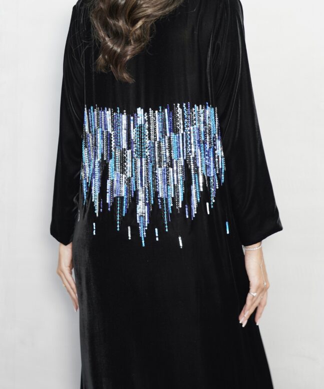 Alternative view of Queen of Larimar